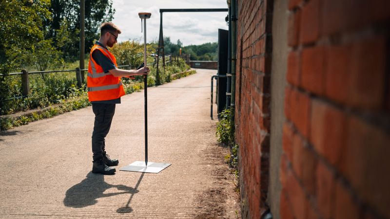 CHCNAV i93 GNSS Receiver Application