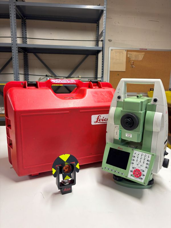 Leica Viva TS11 I 3" R1000