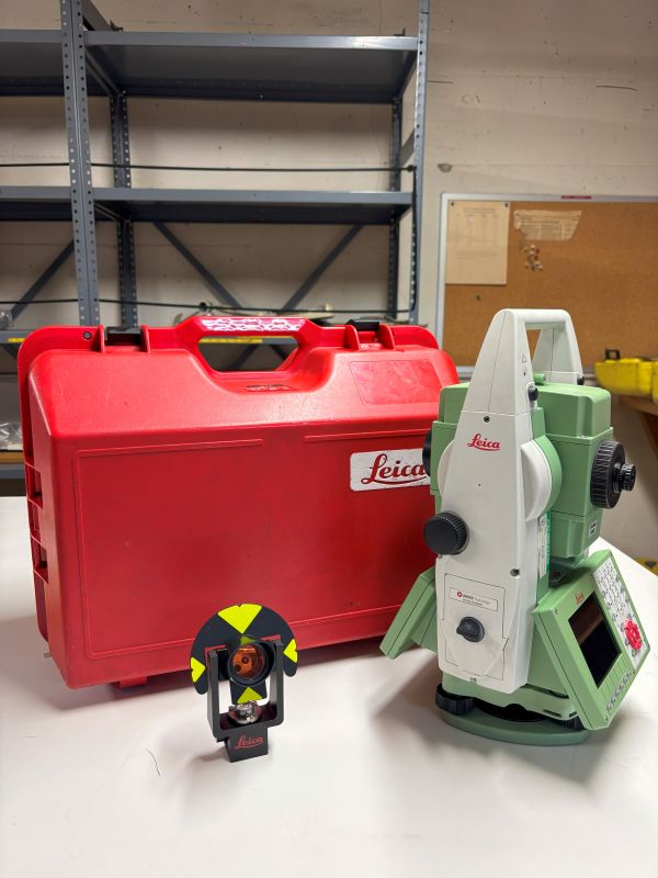 Leica Viva TS11 I 3" R1000