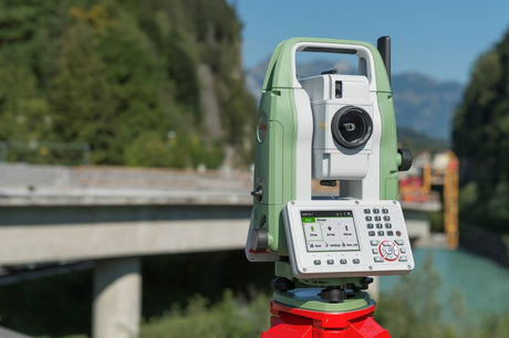 Leica TS07 Total Station Lens View Application
