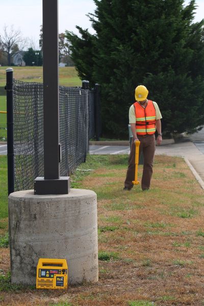 Schonstedt REX Pipe & Cable Locator in the field