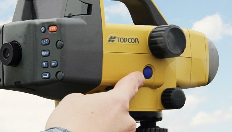 Topcon DL-500 Series Digital Level In The Field