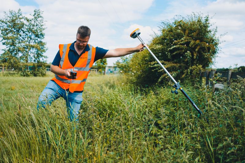 CHCNAV i83 GNSS Receiver Application