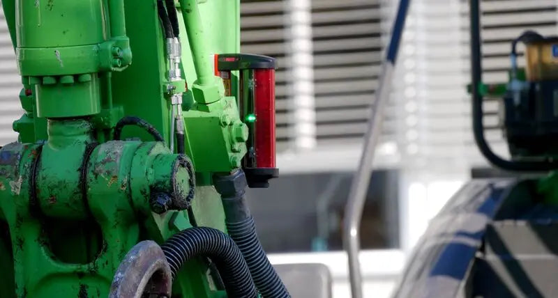 GeoMax MR240 Machine Control Receiver Application on rail Side