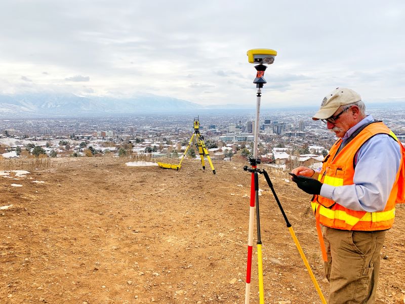 GeoMax Zenith16 GNSS Rover Antenna 996346 In The Field