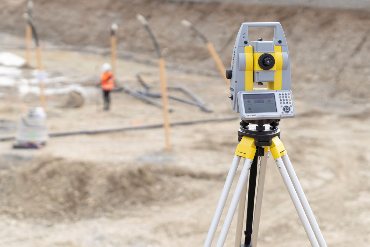 GeoMax Zoom75 Robotic Total Station In The Field