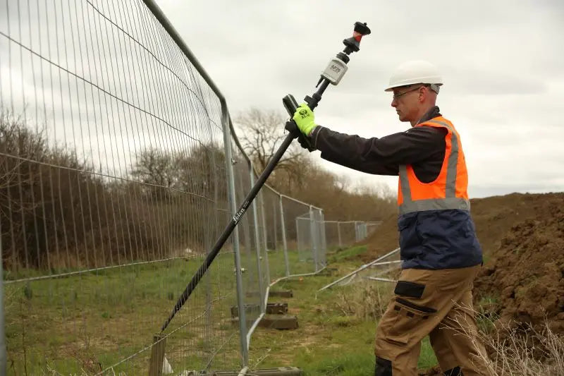 Leica AP20 AutoPole Application Outside