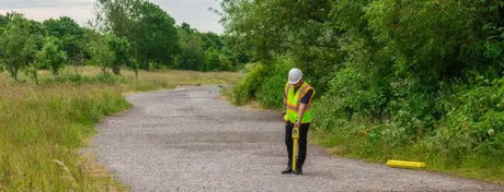 Schonstedt Magnetic Locator GA-72Cd in the field