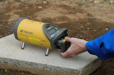Topcon TP-L6 Pipe Laser Battery Removal